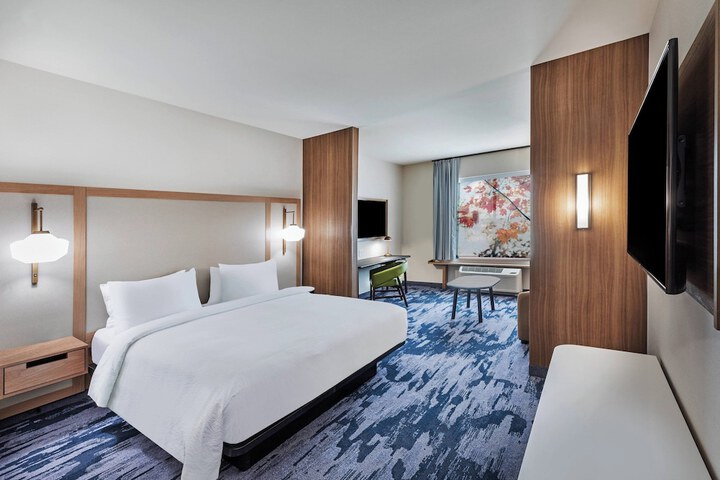 Room 21 of 28