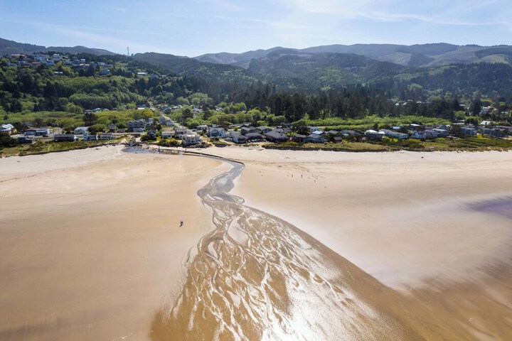 Rockaway Beach Vacation Rental: Pets Welcome!