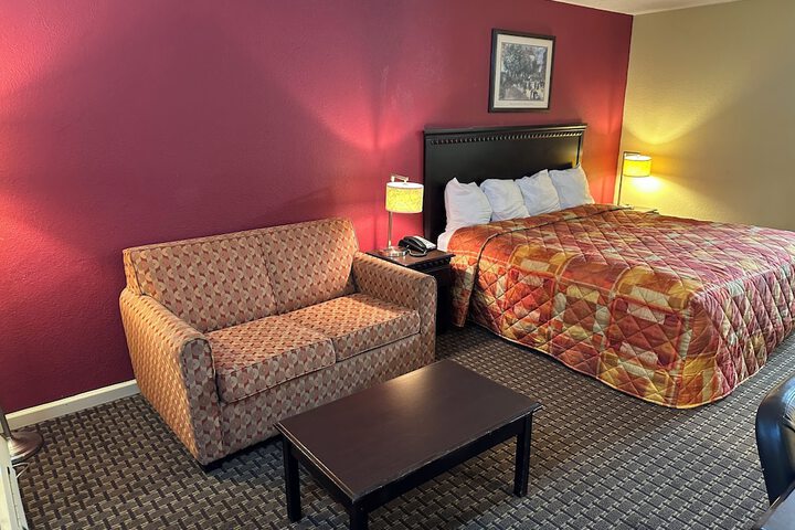 Room 13 of 46