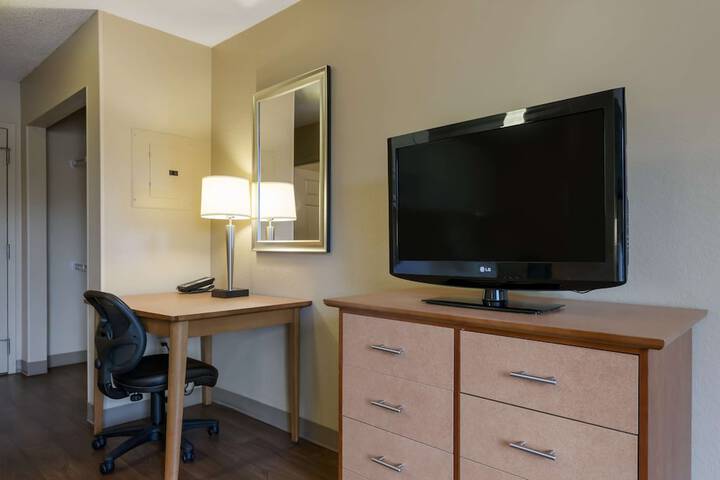 Room 14 of 34