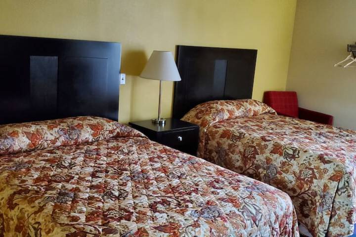 Room 27 of 34