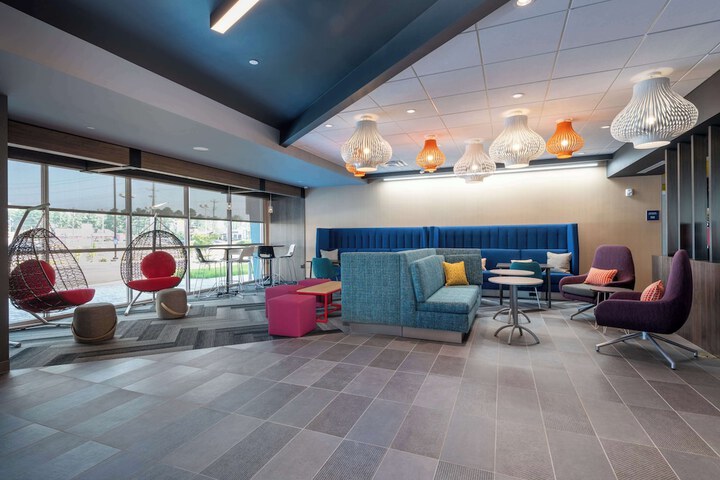 Hotel Interior 8 of 31