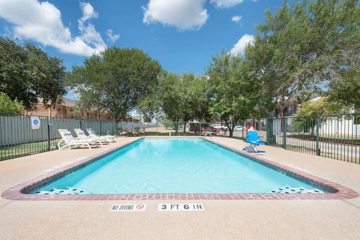 Pool 3 of 13
