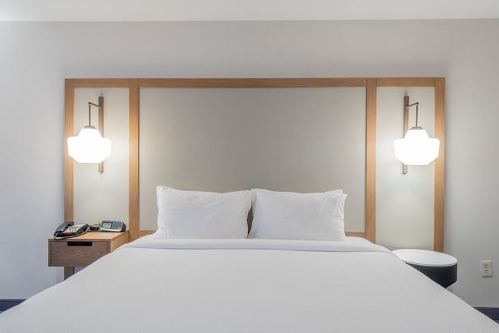 Room 12 of 39