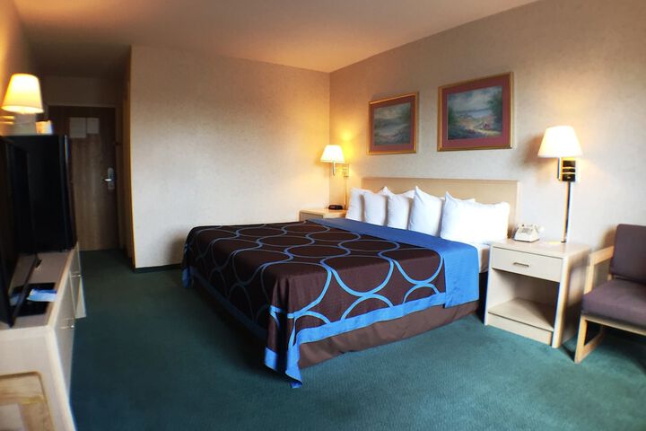 Room 40 of 44