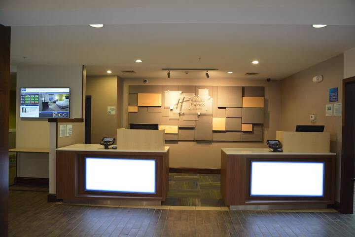 Hotel 6 of 35