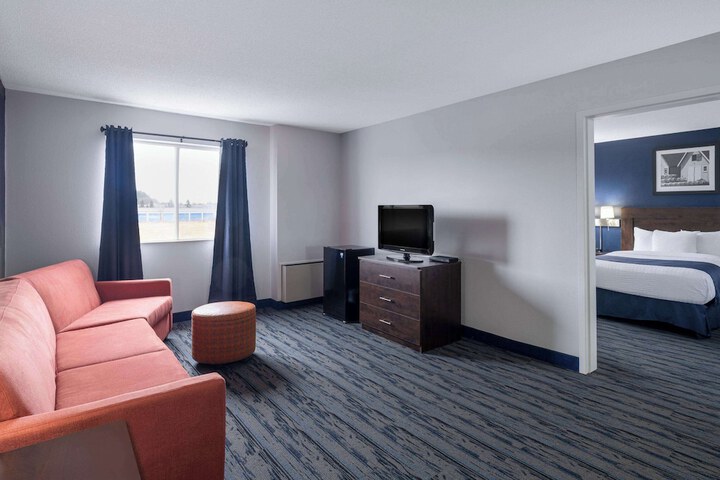 Room 22 of 28