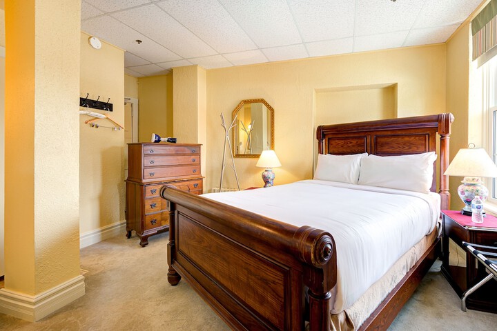 Room 45 of 59