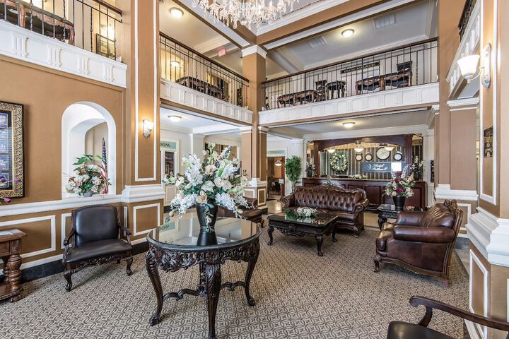 Hotel Bothwell Sedalia Central District an Ascend Collection Hotel
