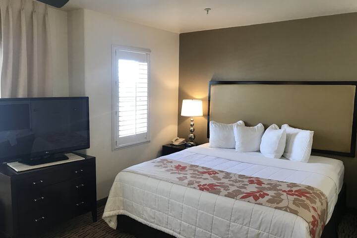 Hawthorn Suites by Wyndham Victorville