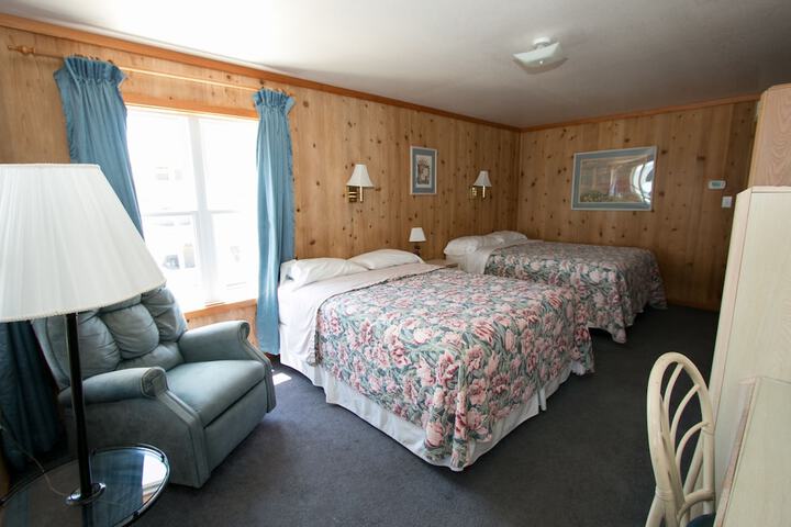 Room 157 of 199
