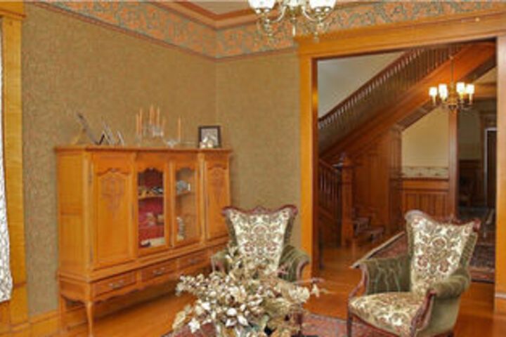 The Grand Anne Bed & Breakfast
