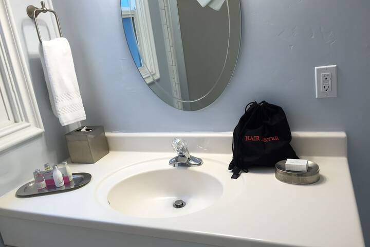 Beach Bungalow Inn and Suites