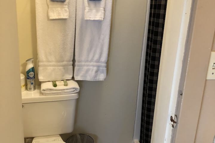 Room 26 of 82