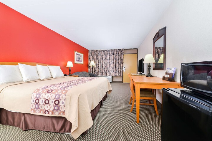 Room 11 of 30