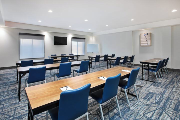 Holiday Inn Express & Suites Duncan by IHG
