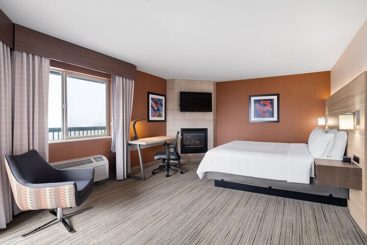 Room 44 of 50