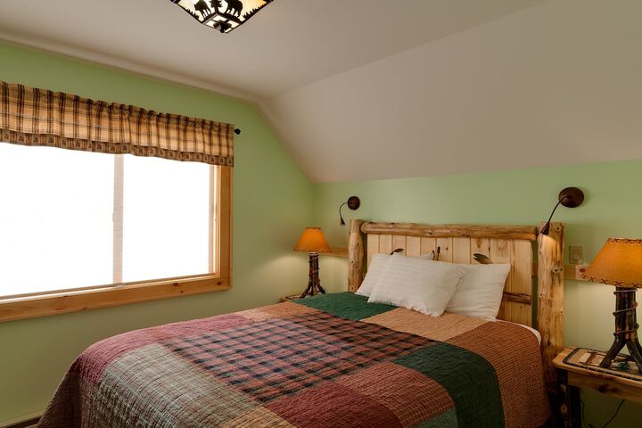 Room 98 of 153