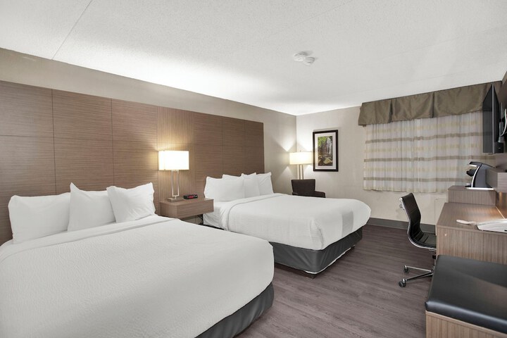 Room 28 of 53