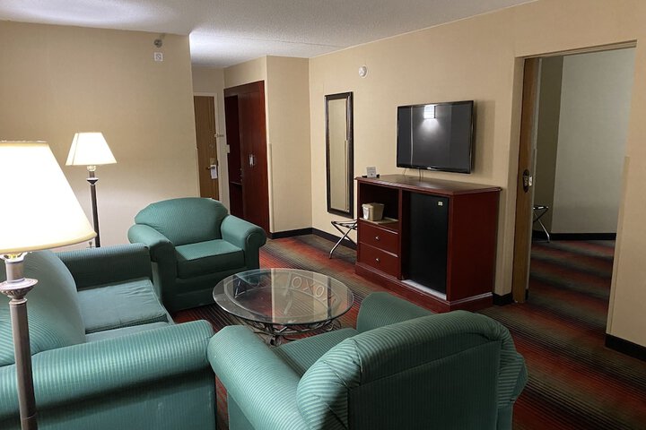 Room 18 of 29