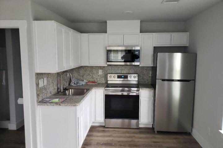 211 Lulac Street Alvin TX Luxury Apartments