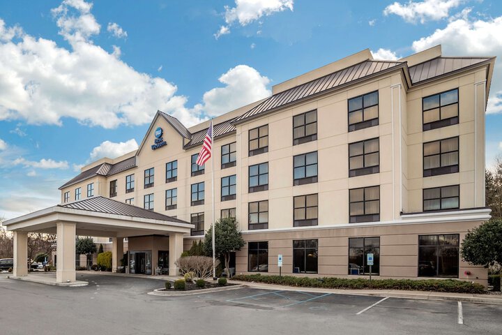 Hotel 2 of 31