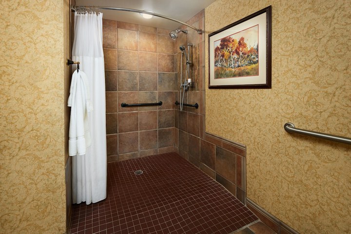 Chateau on the Lake Resort Spa and Convention Center