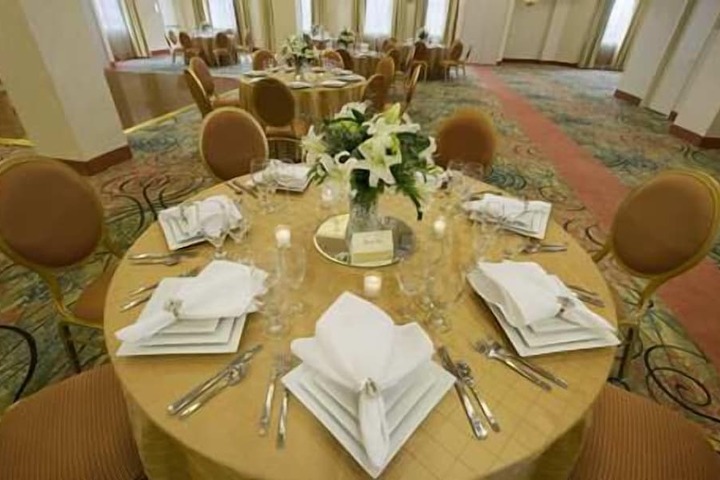 Ballroom/Hall 72 of 78
