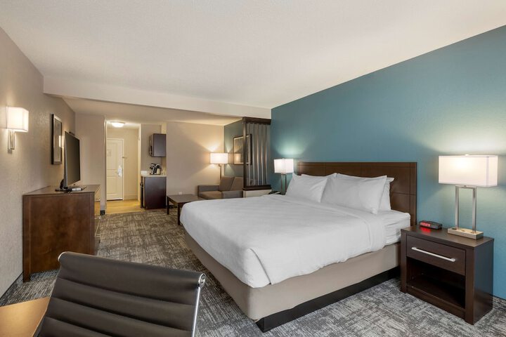 Best Western Watertown Inn and Suites