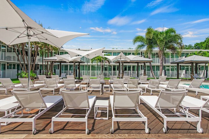 Casey Key Resorts - Mainland