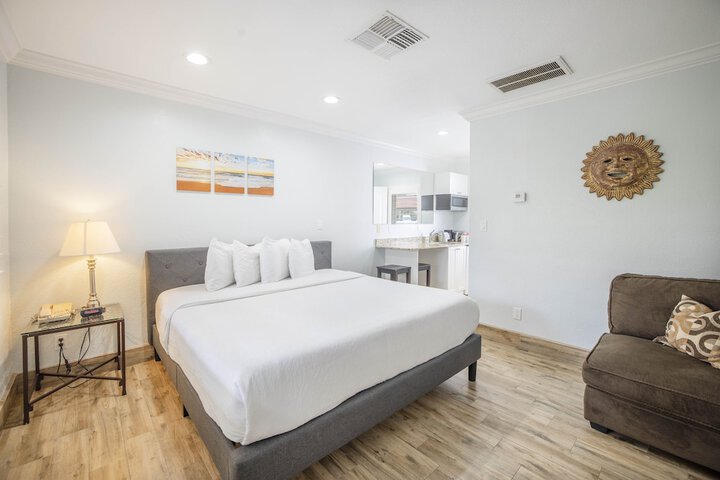 Room 37 of 44