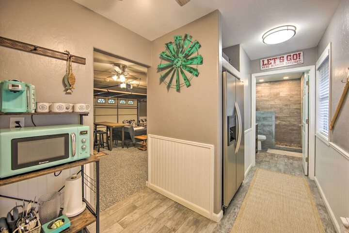 Happy Trails Hideout w / New Bunk House & Hot Tub!