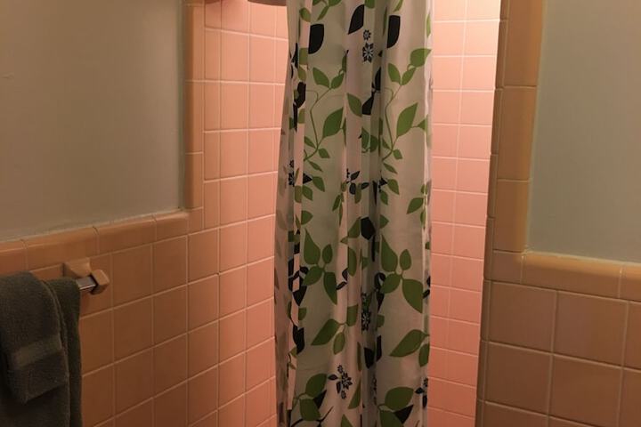 Room 132 of 177
