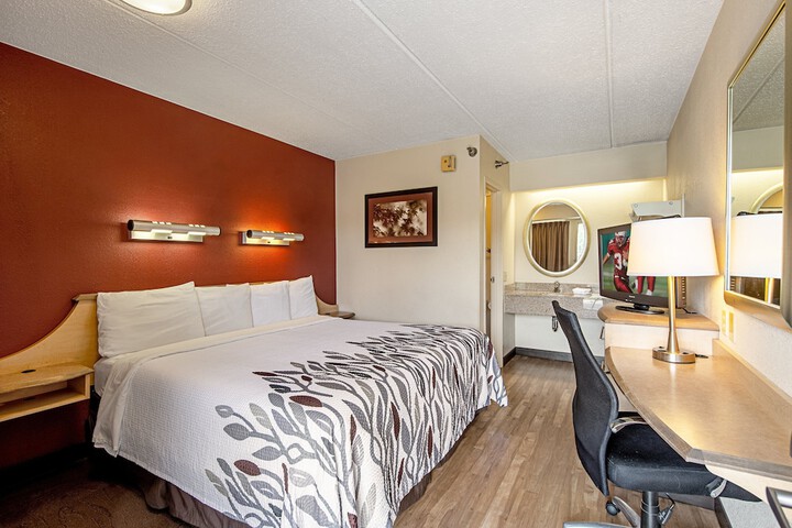 Red Roof Inn Johnson City