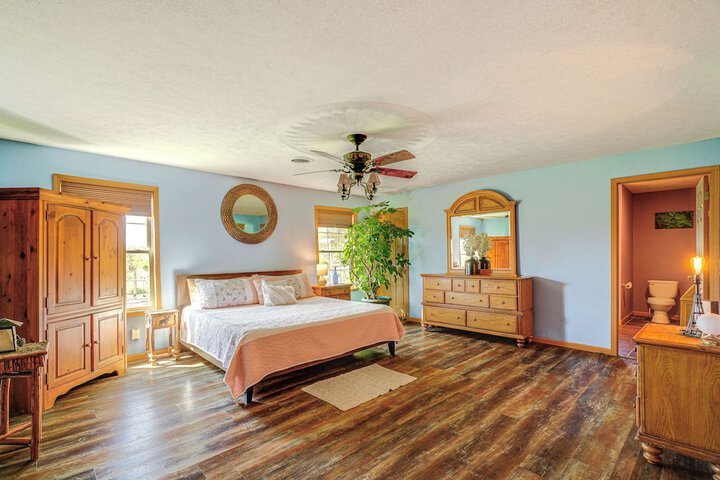 Spacious Ozarks Family Home - Private Pool & Grill