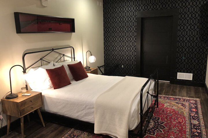 Room 30 of 74
