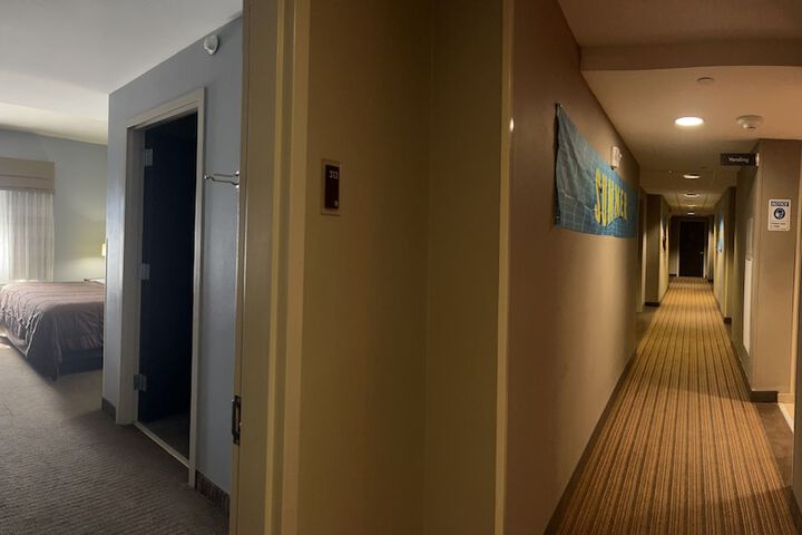 Room 20 of 64