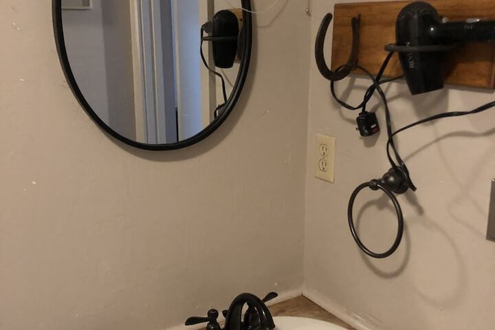 Room 17 of 64