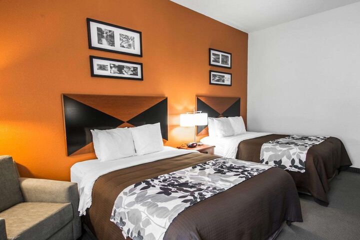 Room 22 of 28
