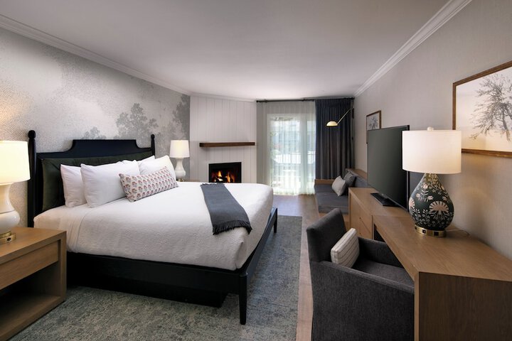 Fireside Inn on Moonstone Beach