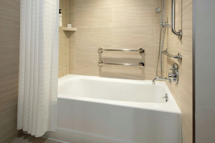 Newport Marriott Hotel & Spa