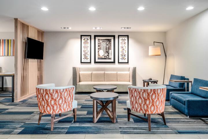 Hotel Interior 10 of 33