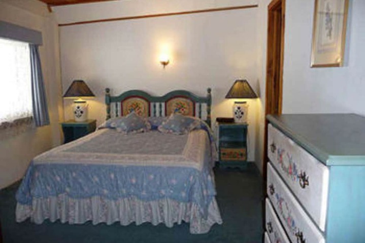 Room 10 of 19