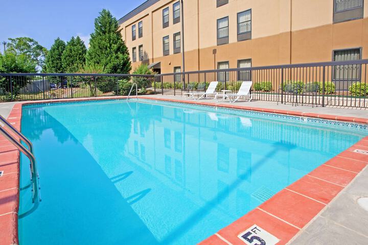 Pool 7 of 29