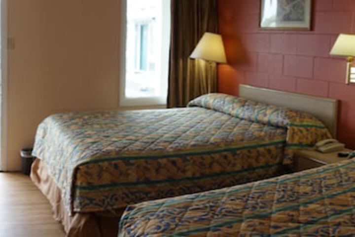Room 9 of 38
