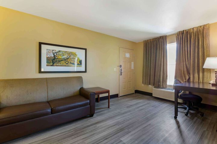 Room 18 of 34