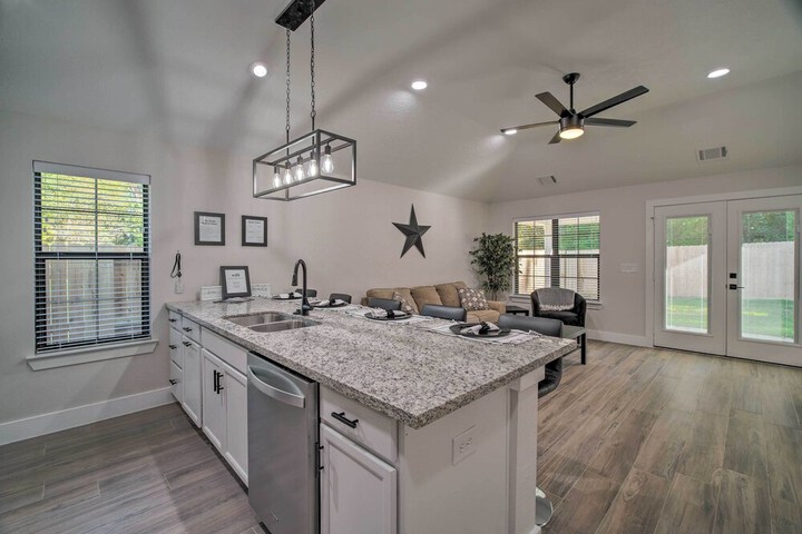 Well-appointed Montgomery Home w / Fenced Yard