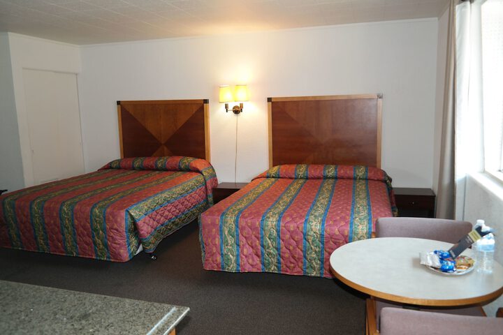 Room 10 of 19