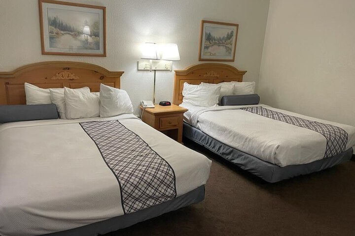Room 11 of 19