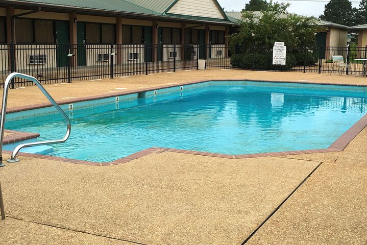 Pool 9 of 26